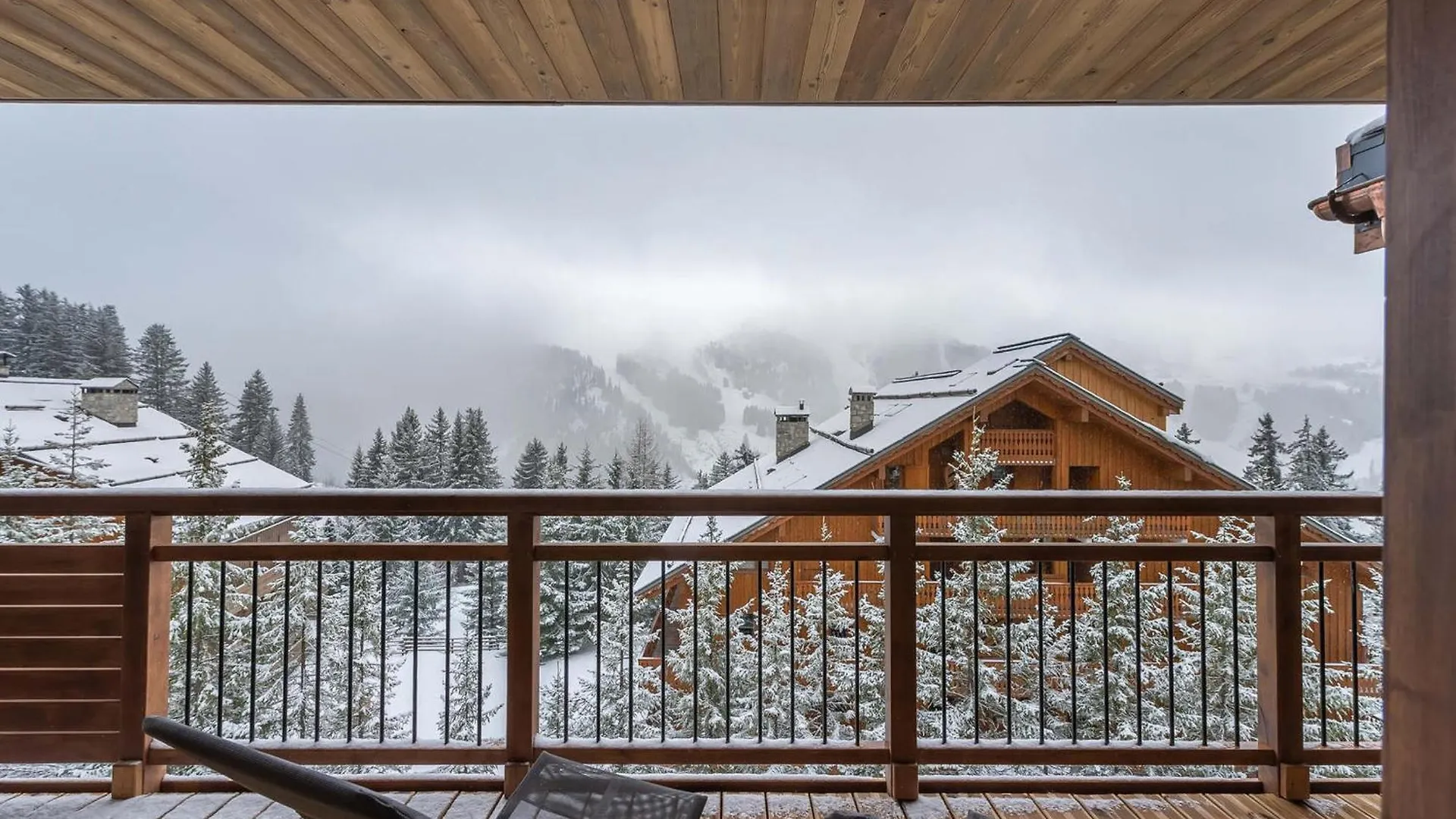Appartement Neuf, Sauna, Cheminee, Acces Pistes, Parking Couvert, Balcon Ensoleille. - Fr-1-565-92 Les Allues アパート